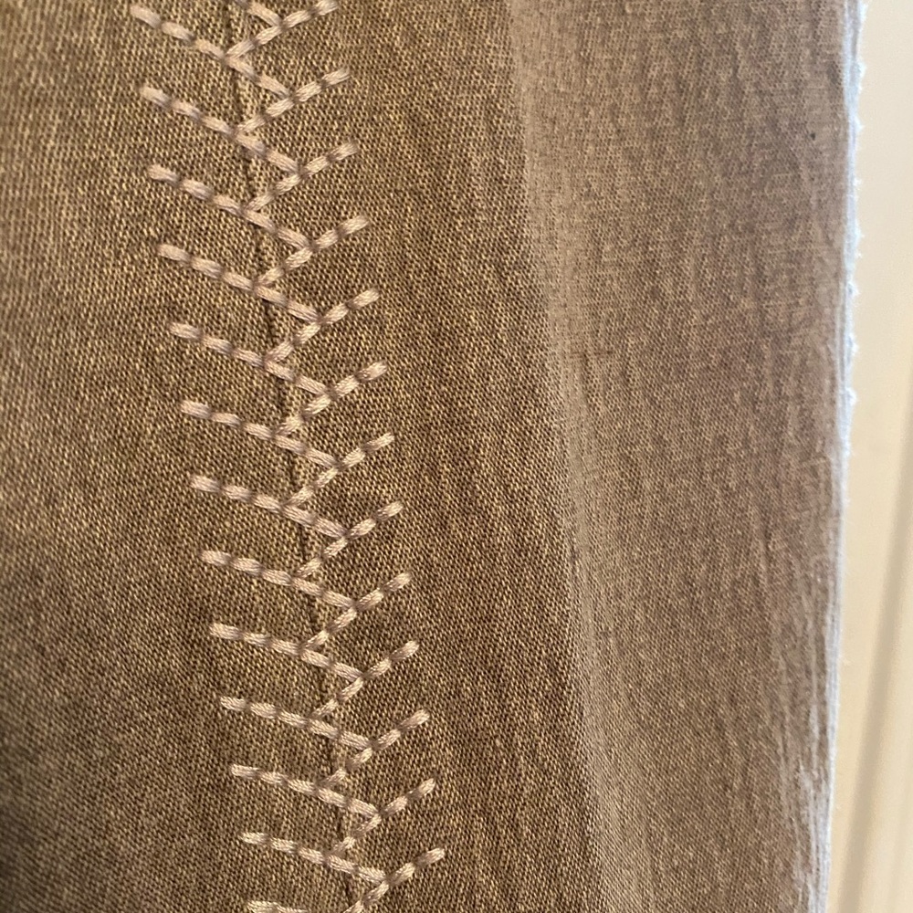 DG2 khaki embellished Jeans - Picture 2 of 4